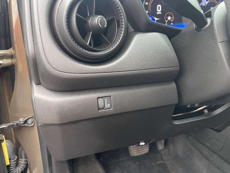 Chevrolet Colorado Vehicle Image 15