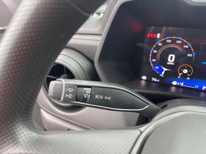 Chevrolet Colorado Vehicle Image 16