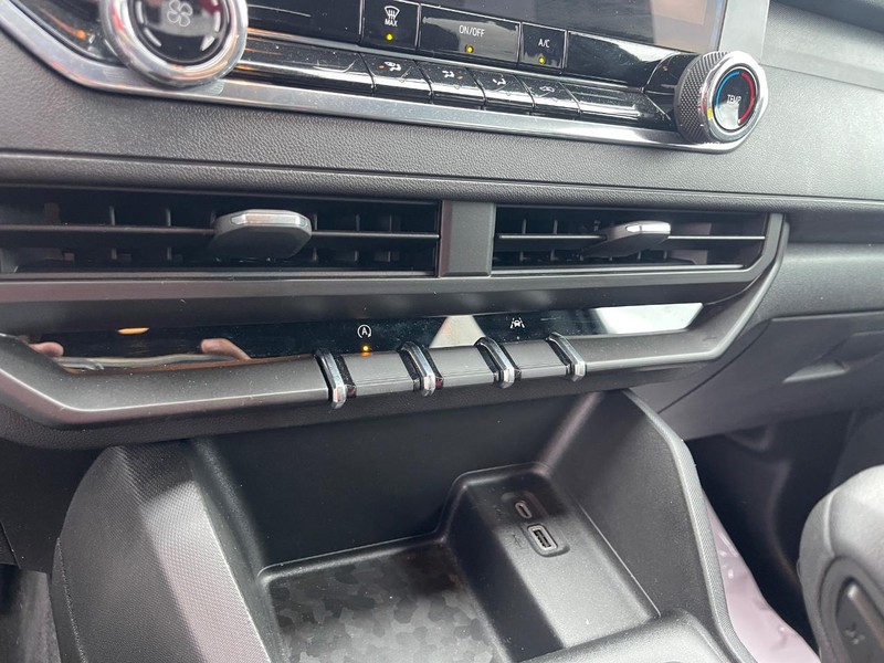 Chevrolet Colorado Vehicle Image 19