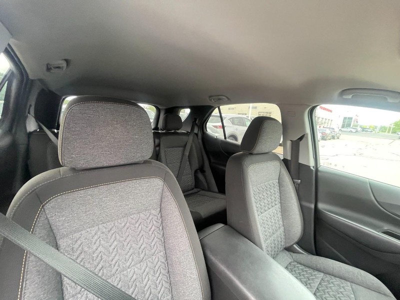 Chevrolet Equinox Vehicle Image 04