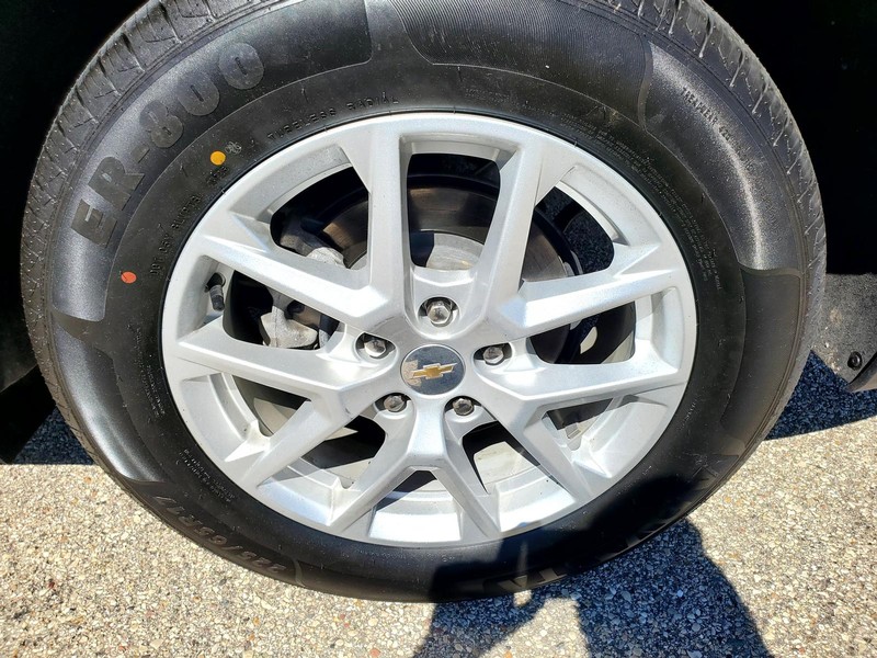 Chevrolet Equinox Vehicle Image 17