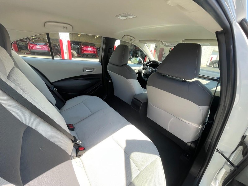 Toyota Corolla Vehicle Image 09