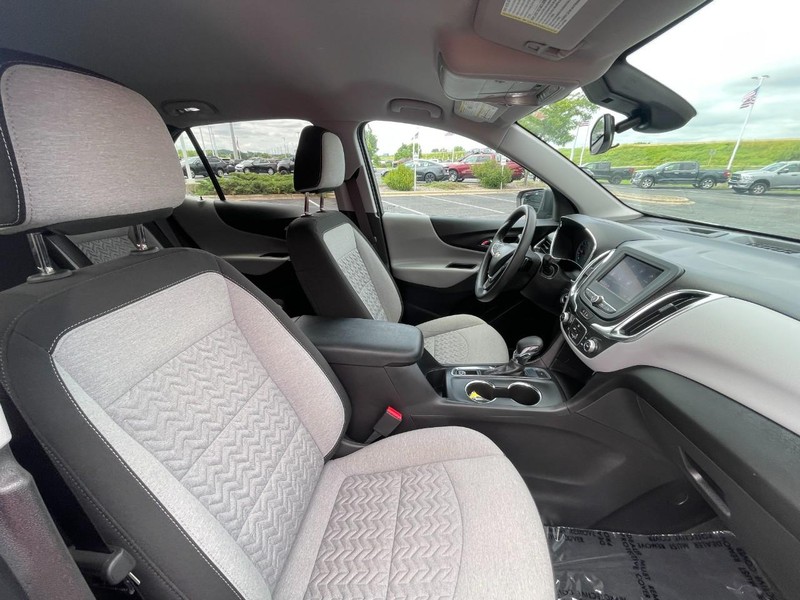 Chevrolet Equinox Vehicle Image 07