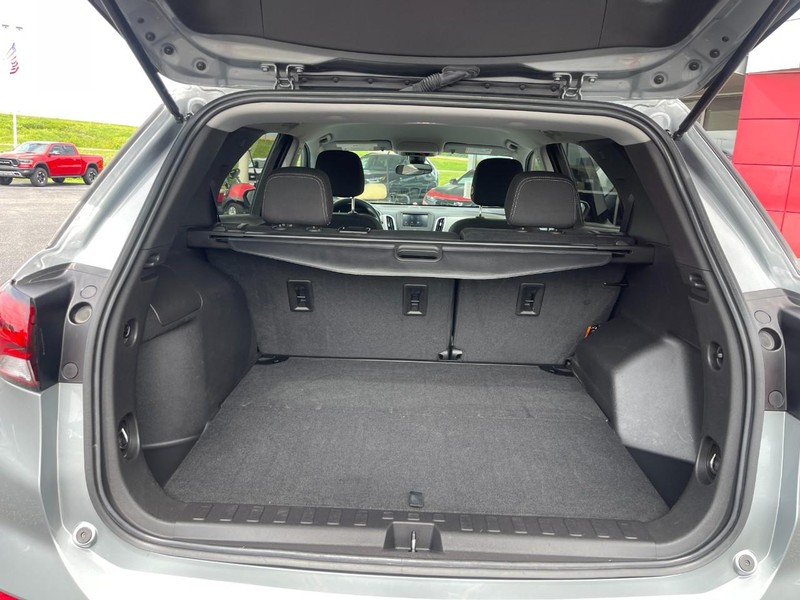 Chevrolet Equinox Vehicle Image 12