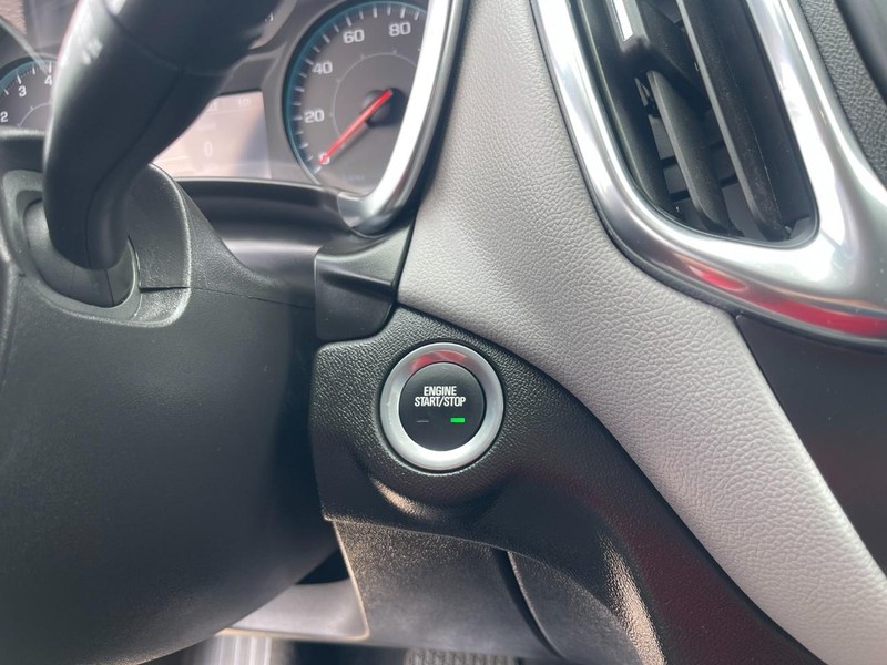 Chevrolet Equinox Vehicle Image 23