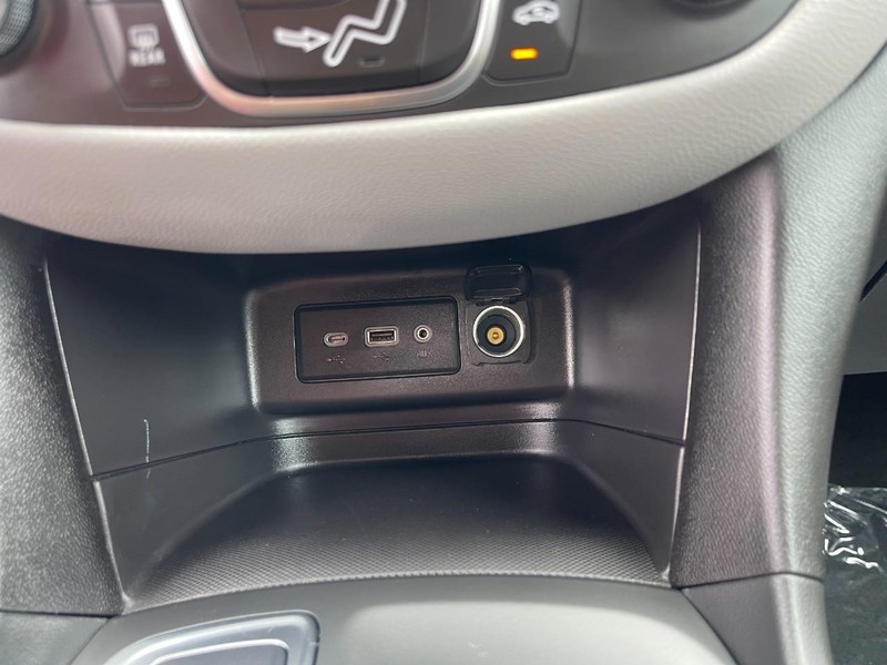 Chevrolet Equinox Vehicle Image 28