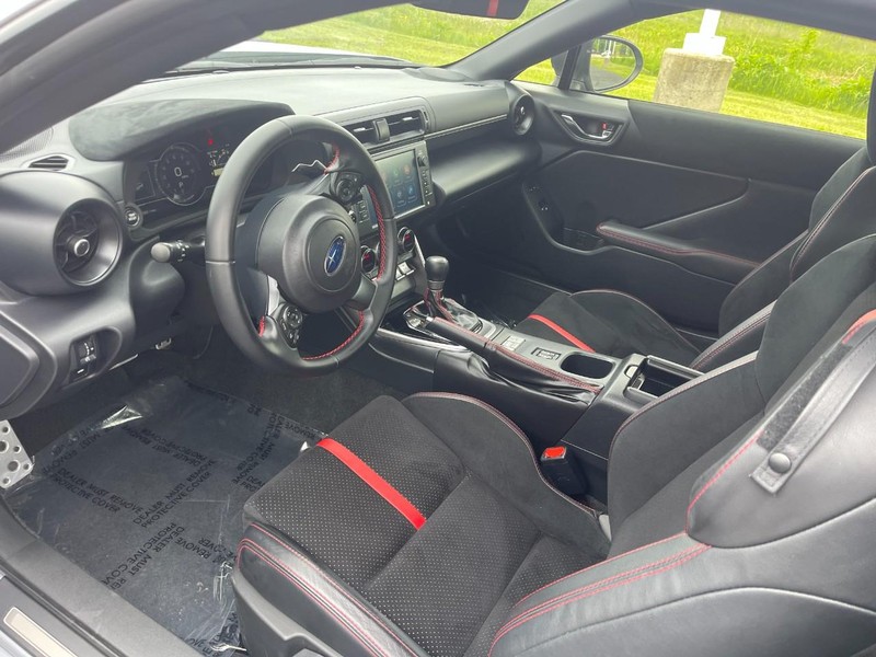 Subaru BRZ Vehicle Image 11