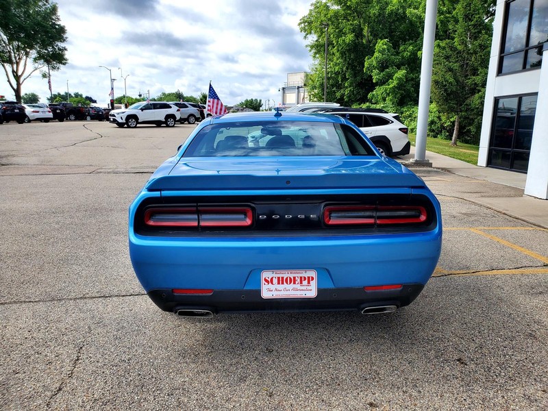 Dodge Challenger Vehicle Image 06