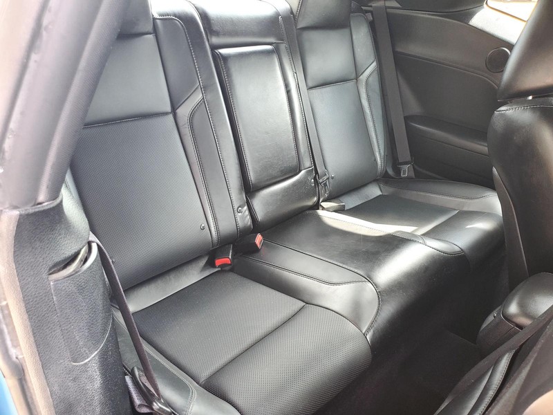 Dodge Challenger Vehicle Image 16