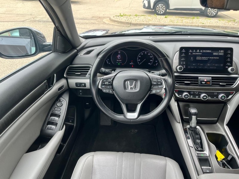 Honda Accord Sedan Vehicle Image 10