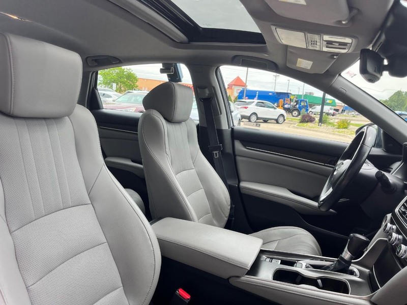 Honda Accord Sedan Vehicle Image 13