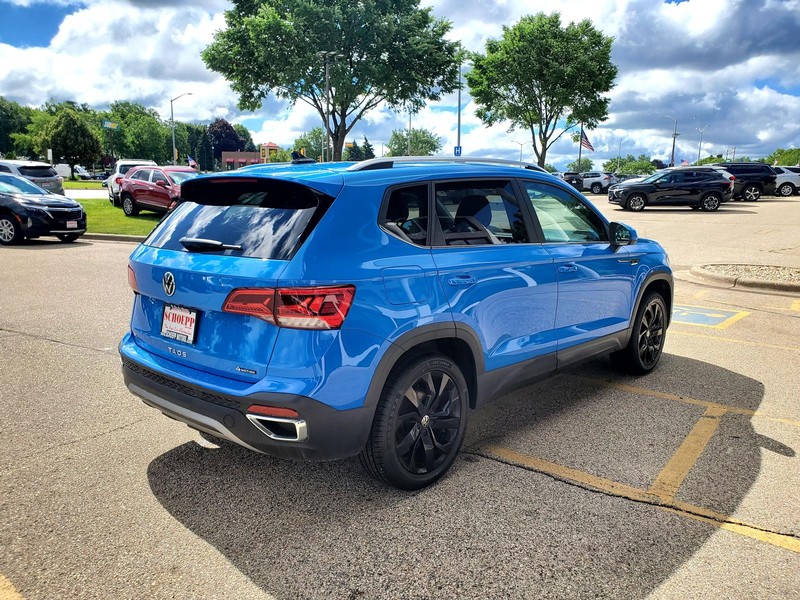 Volkswagen Taos Vehicle Image 05