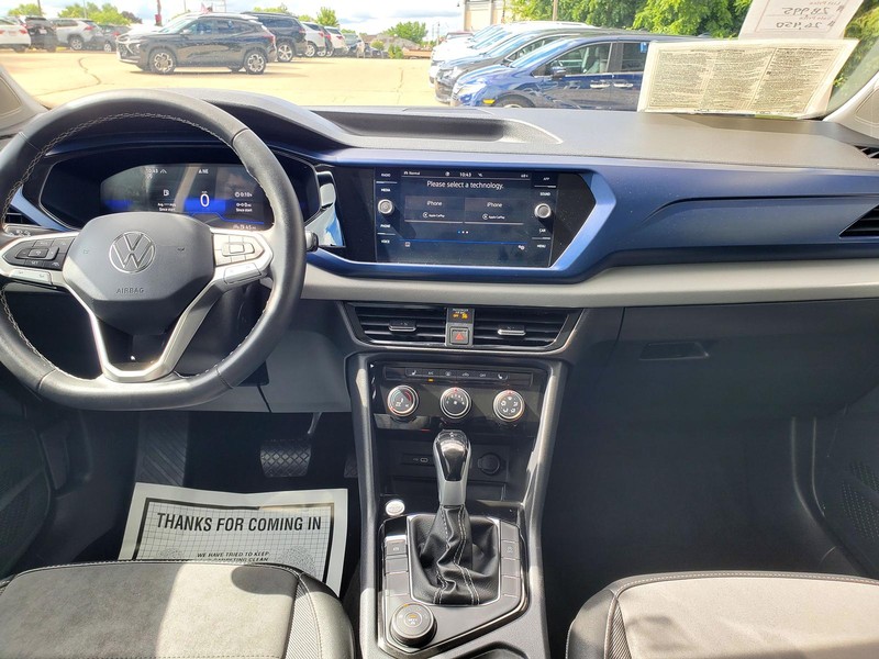 Volkswagen Taos Vehicle Image 08