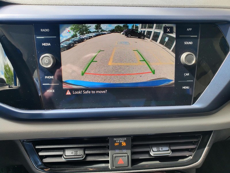 Volkswagen Taos Vehicle Image 10