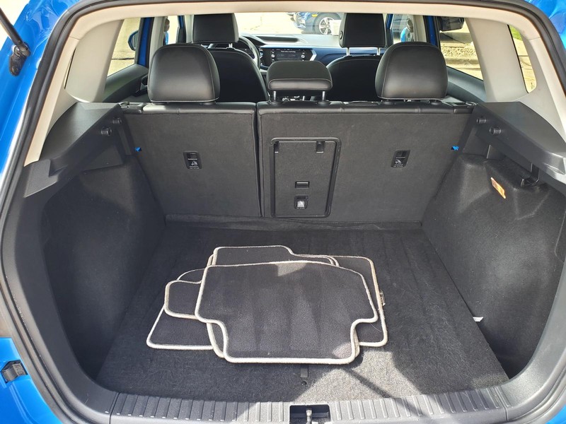 Volkswagen Taos Vehicle Image 15