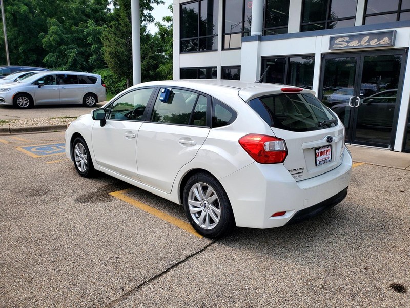 Subaru Impreza Wagon Vehicle Image 07