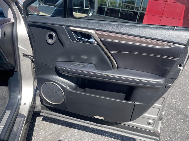 Lexus RX Vehicle Image 14