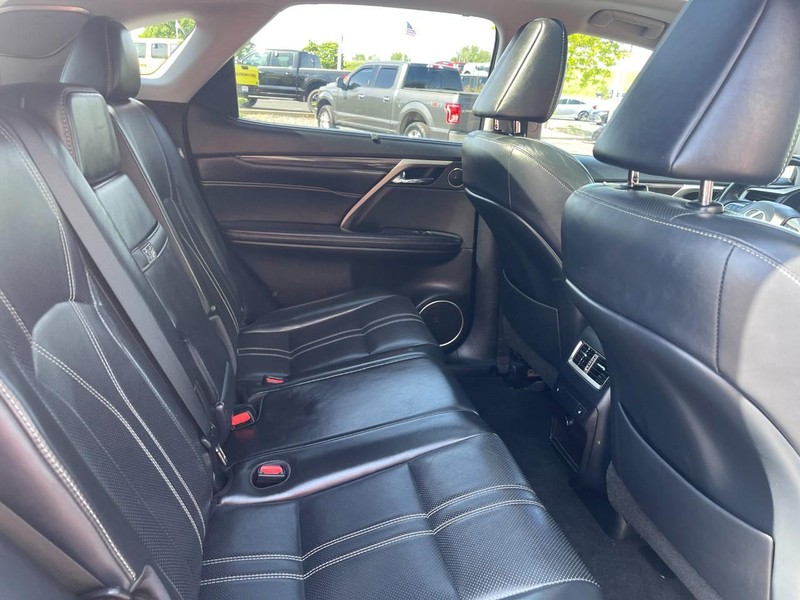 Lexus RX Vehicle Image 15