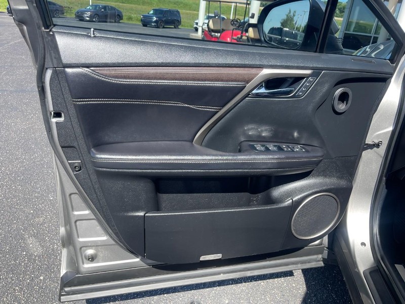 Lexus RX Vehicle Image 23