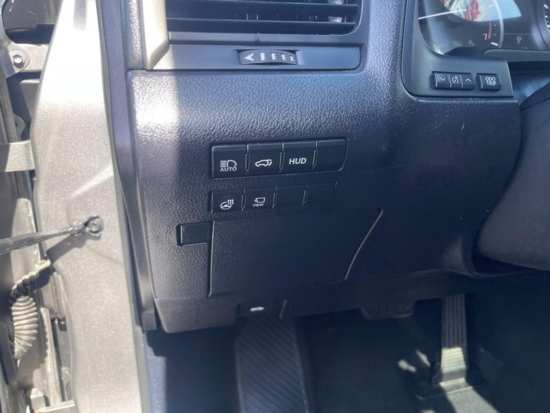 Lexus RX Vehicle Image 26