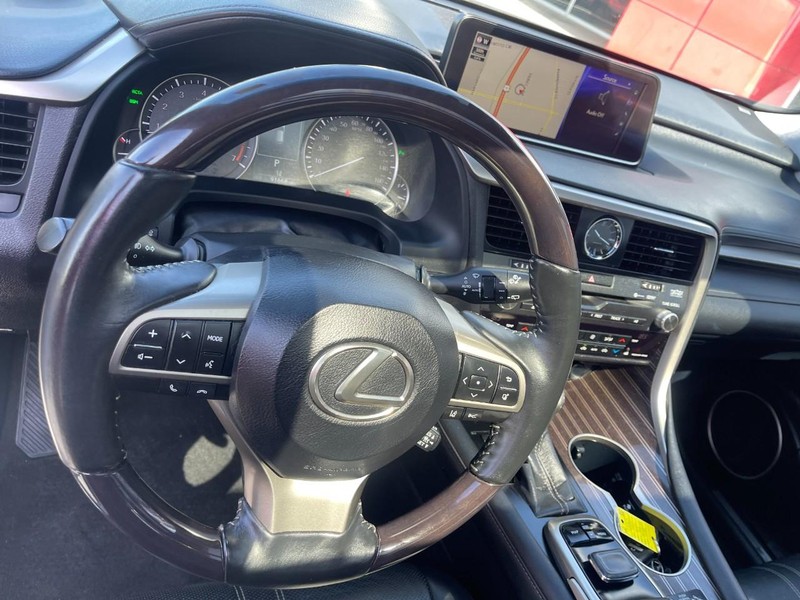 Lexus RX Vehicle Image 28