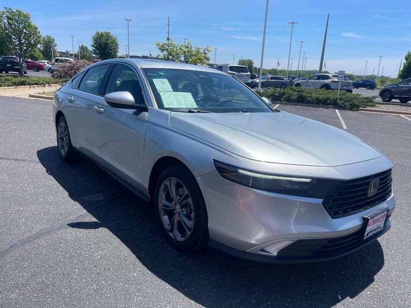 Honda Accord Sedan Vehicle Image 02