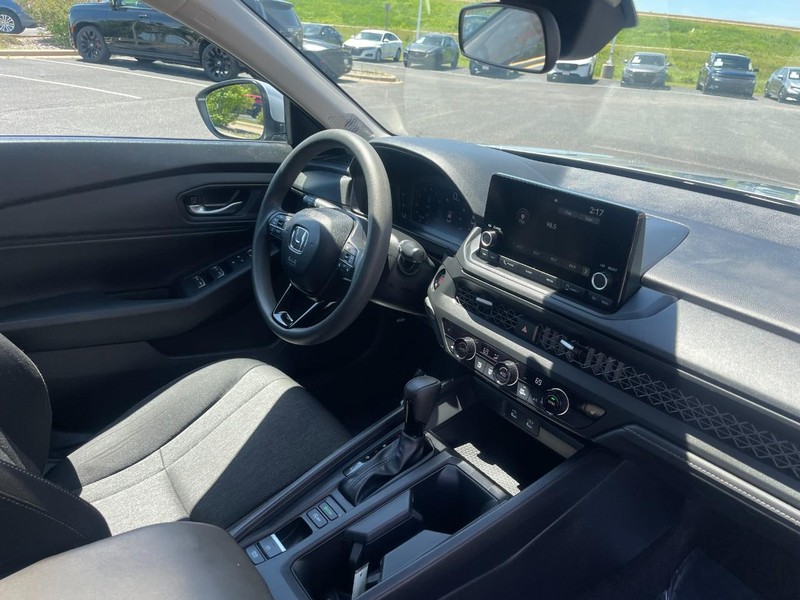 Honda Accord Sedan Vehicle Image 09