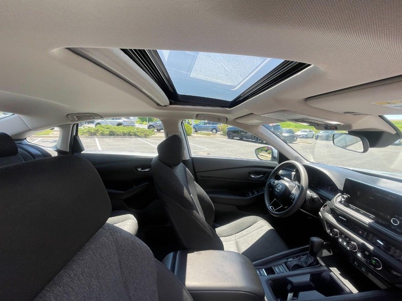 Honda Accord Sedan Vehicle Image 10