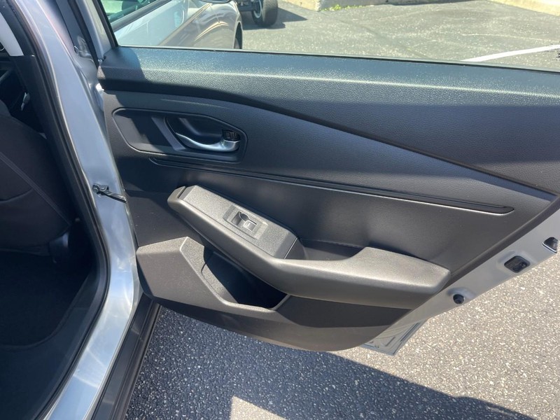 Honda Accord Sedan Vehicle Image 15
