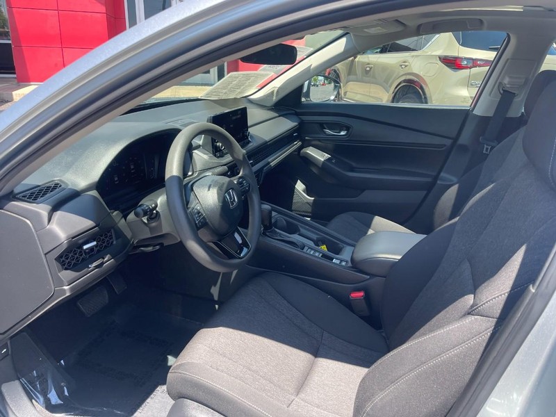Honda Accord Sedan Vehicle Image 19