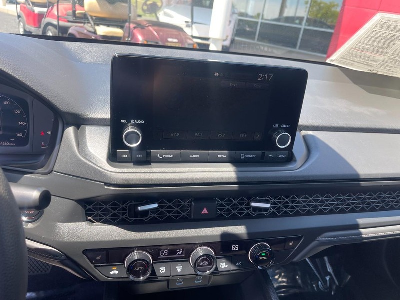 Honda Accord Sedan Vehicle Image 28