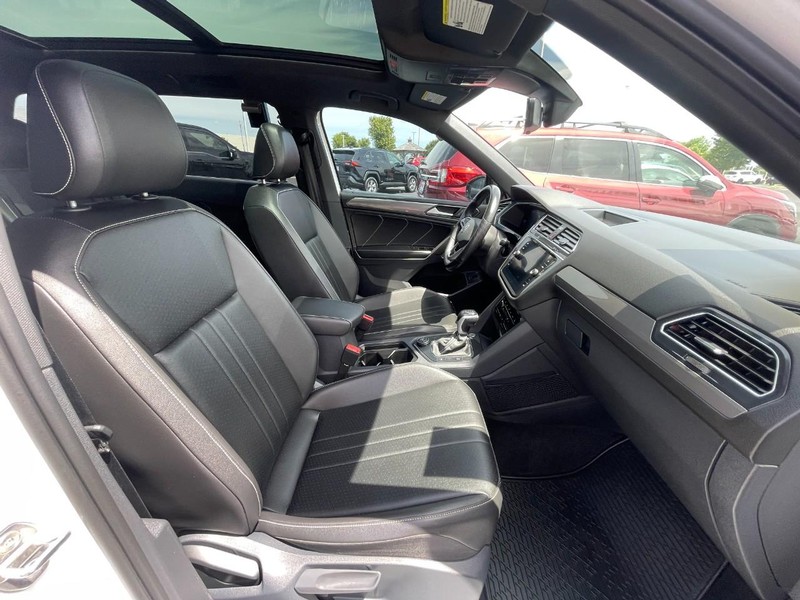 Volkswagen Tiguan Vehicle Image 11