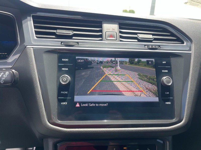 Volkswagen Tiguan Vehicle Image 29