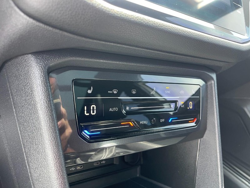 Volkswagen Tiguan Vehicle Image 30