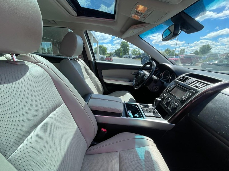 Mazda CX-9 Vehicle Image 04