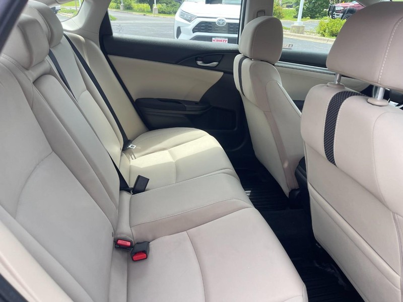 Honda Civic Sedan Vehicle Image 10