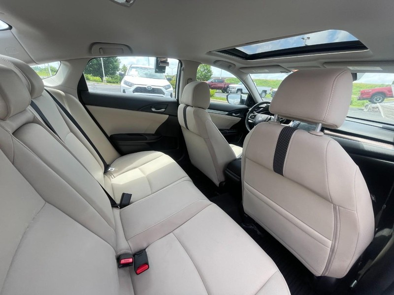 Honda Civic Sedan Vehicle Image 11
