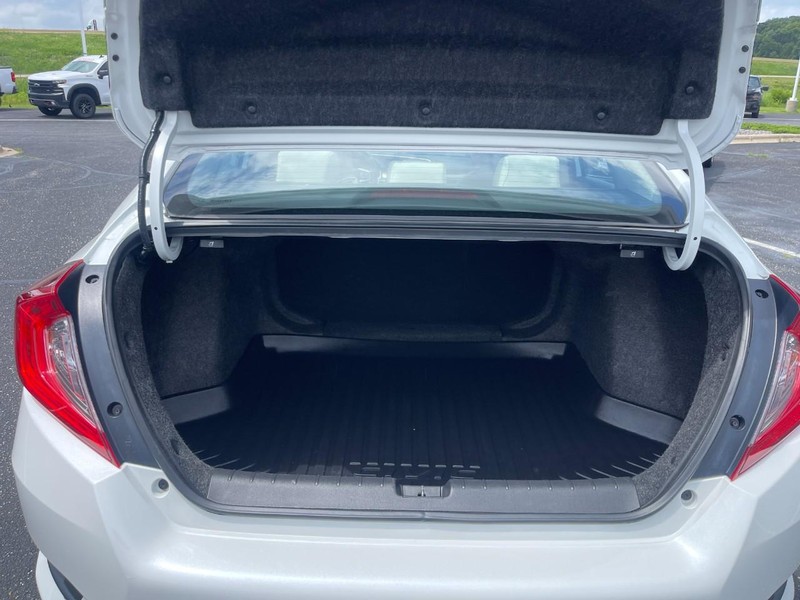 Honda Civic Sedan Vehicle Image 13