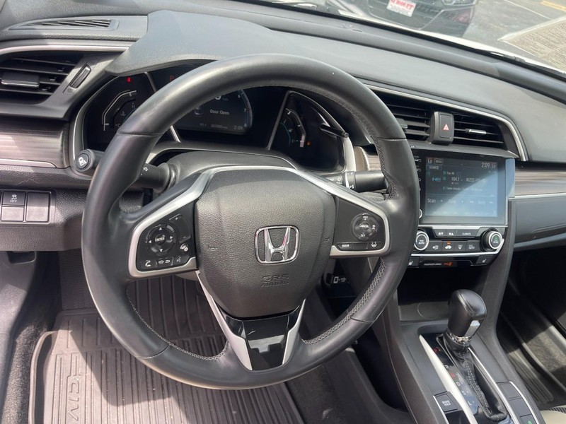 Honda Civic Sedan Vehicle Image 19