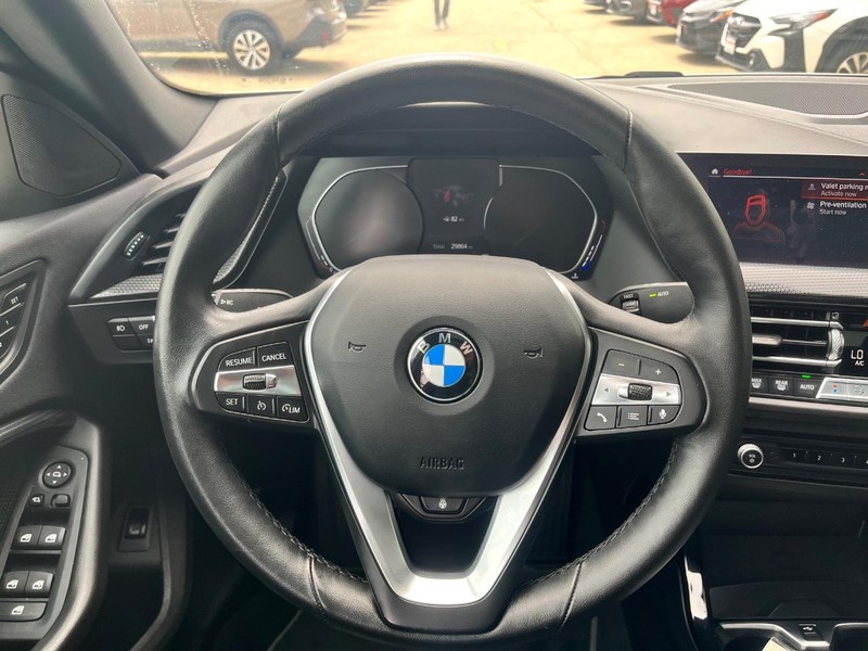 BMW 2 Series Vehicle Full-screen Gallery Image 11