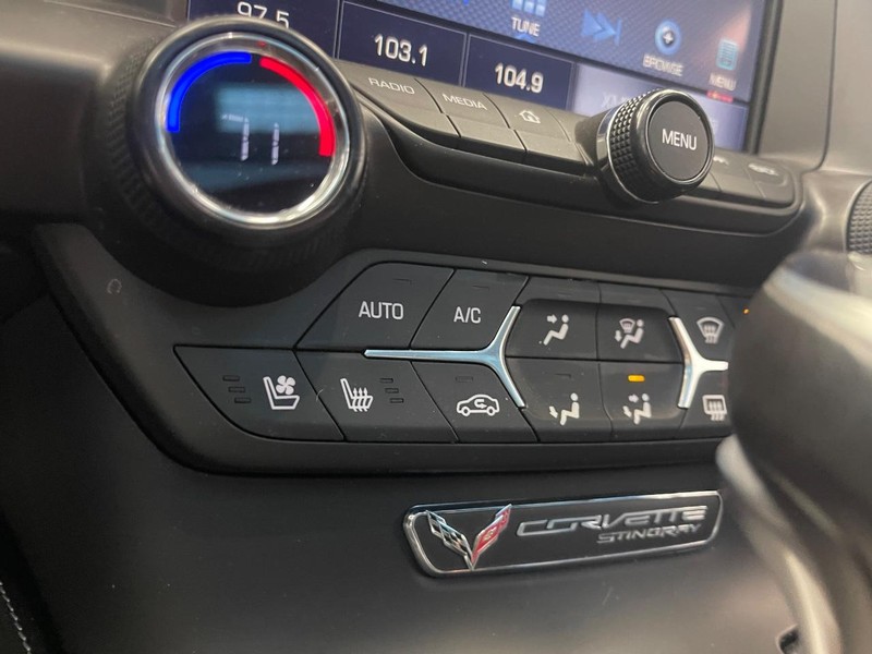 Chevrolet Corvette Vehicle Image 29
