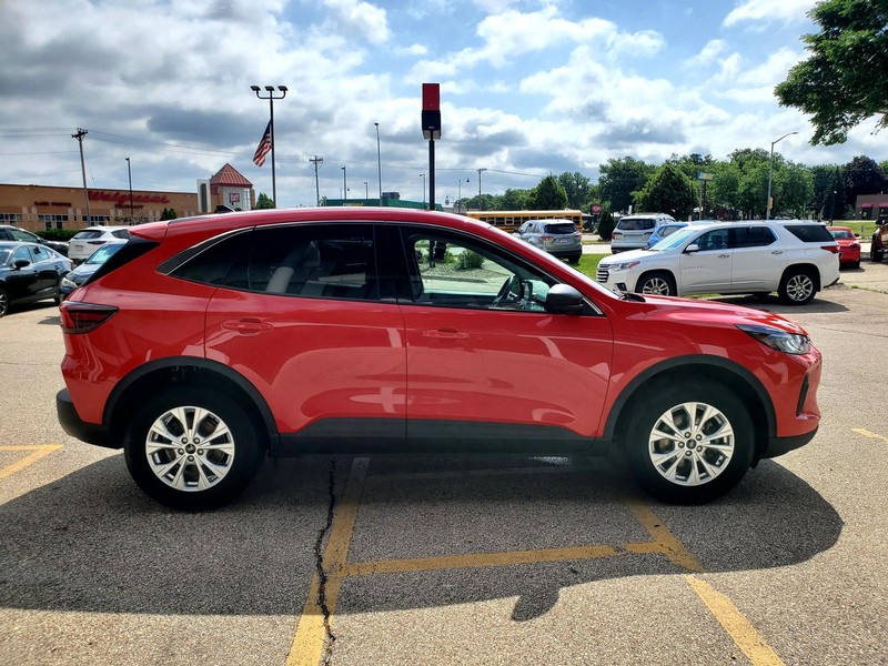 Ford Escape Vehicle Image 04