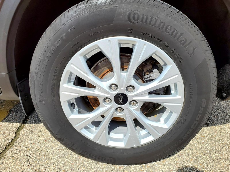 Ford Escape Vehicle Image 16