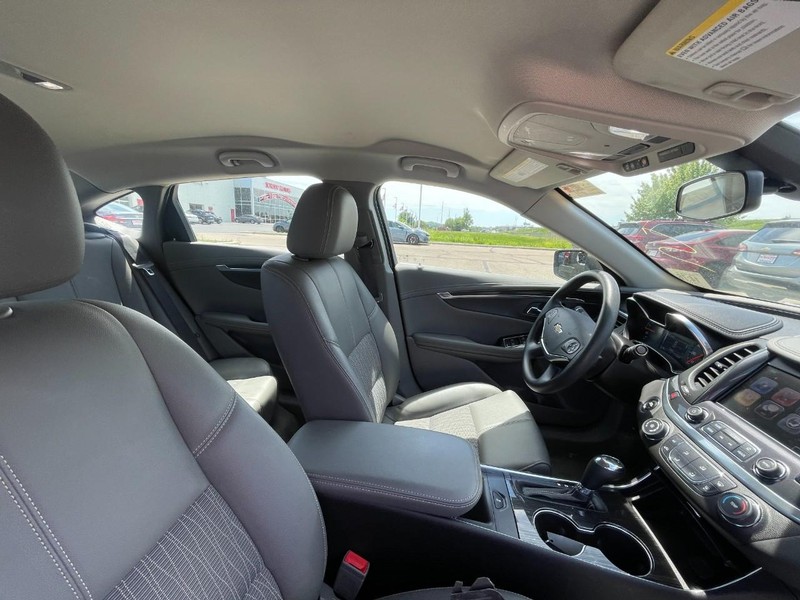 Chevrolet IMPALA LS Vehicle Image 03