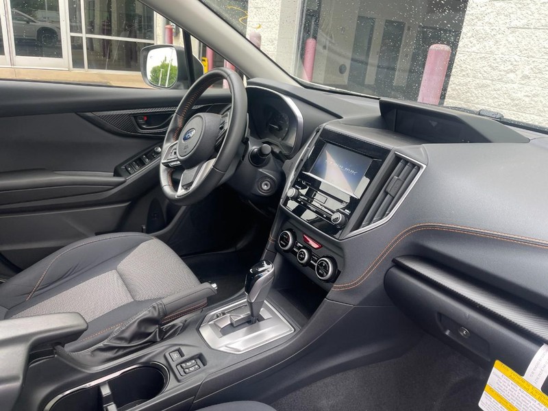 Subaru Crosstrek Vehicle Image 02