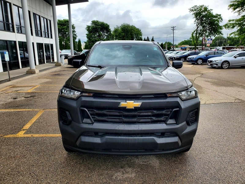 Chevrolet Colorado Vehicle Image 02