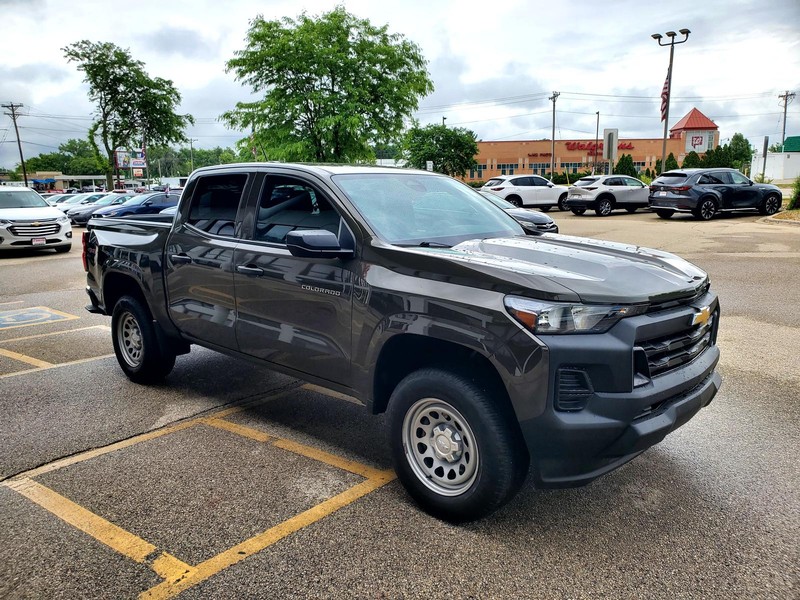 Chevrolet Colorado Vehicle Image 03