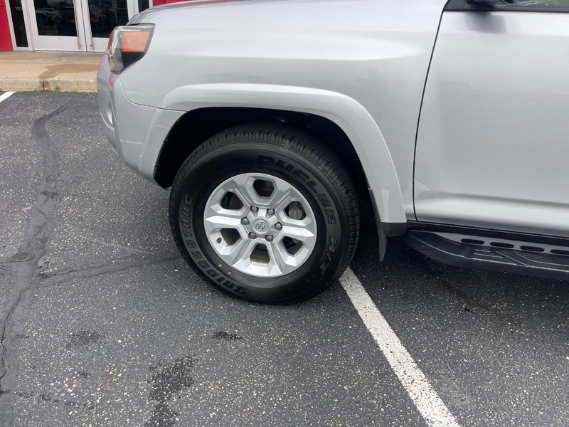 Toyota 4Runner Vehicle Image 06