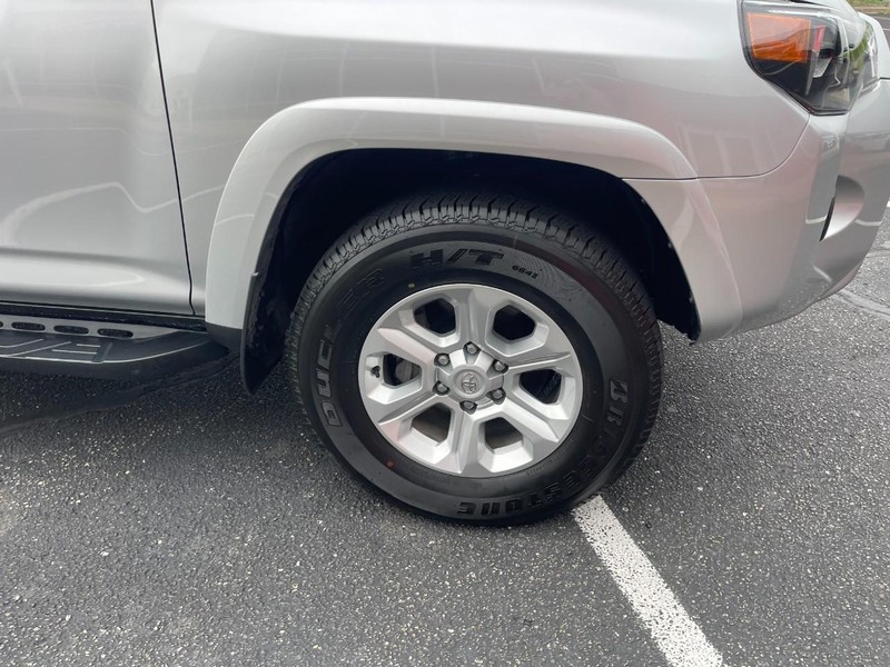 Toyota 4Runner Vehicle Image 07