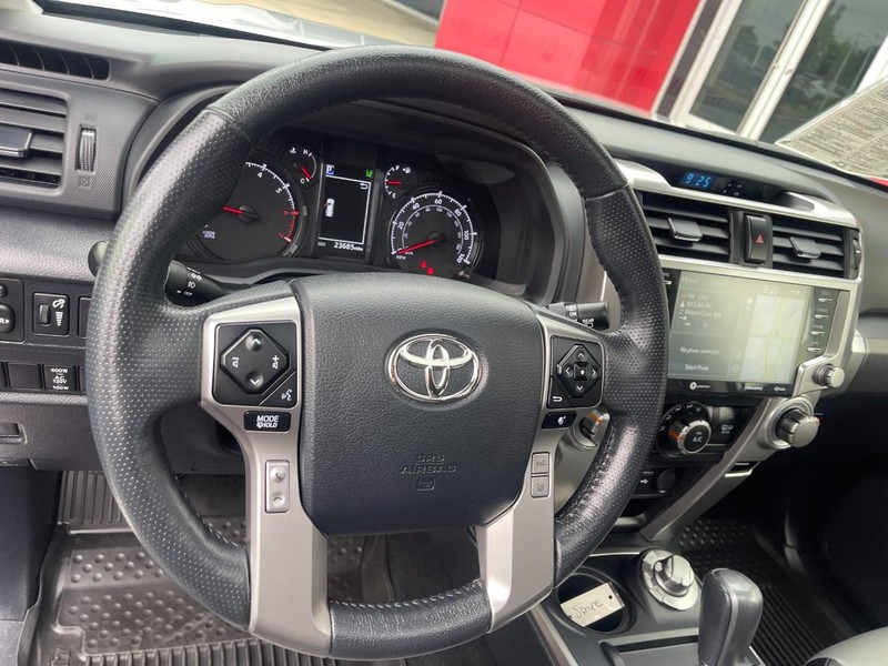 Toyota 4Runner Vehicle Image 24